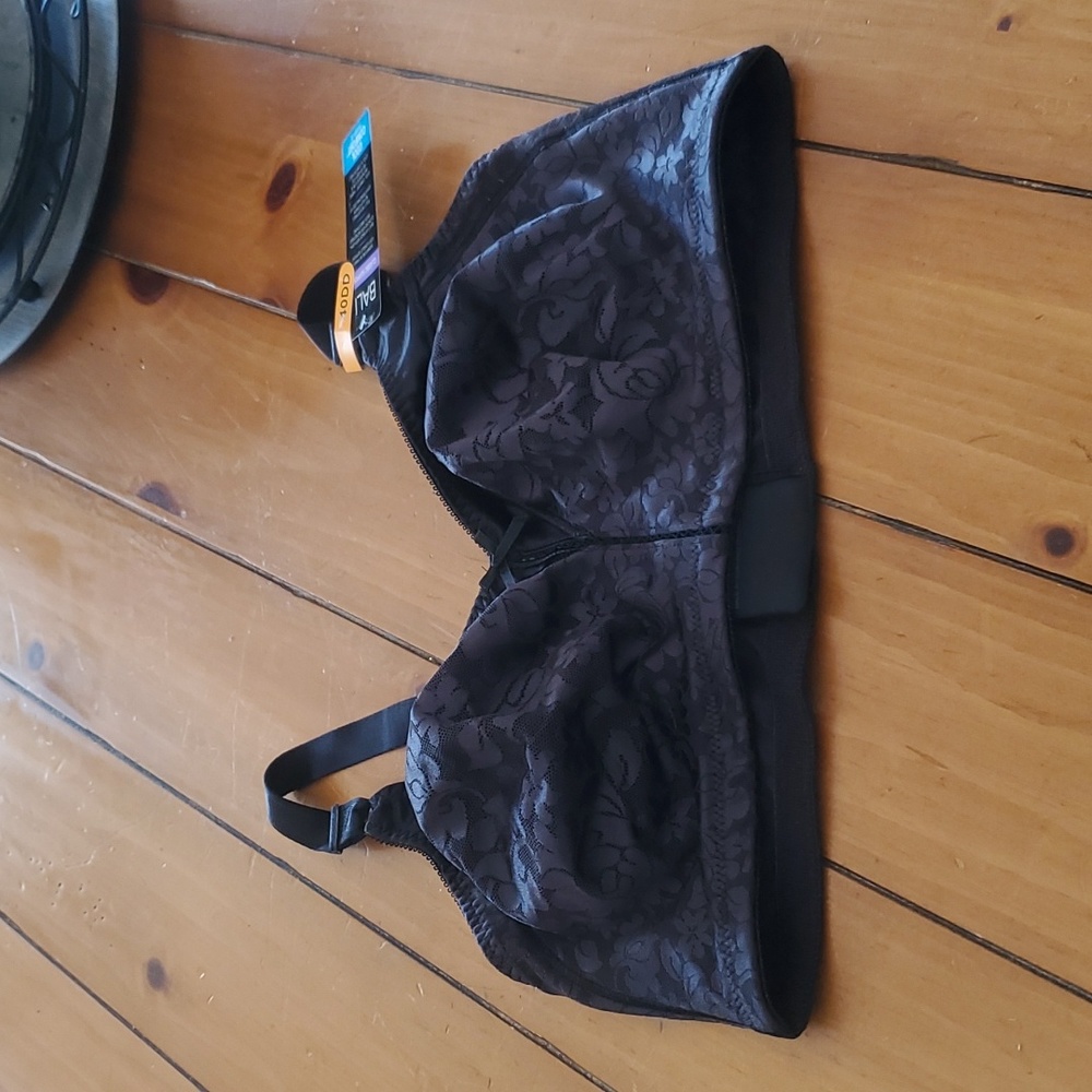 COPY - NWT Bali bra